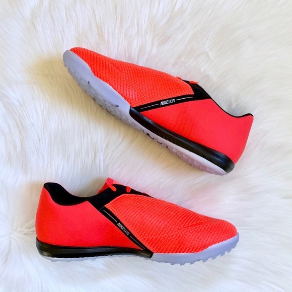 Nike Zoom Phantom Venom Pro TF Soccer Cleats - Picture 4 of 8